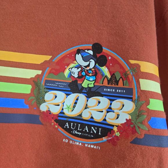 Disney Aulani Hawaii 2023 Mickey Mouse Retro Sweatshirt Mens Size L Brick Orange - Picture 2 of 7